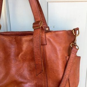 Duluth Trading Co. Lifetime Leather Large Tote